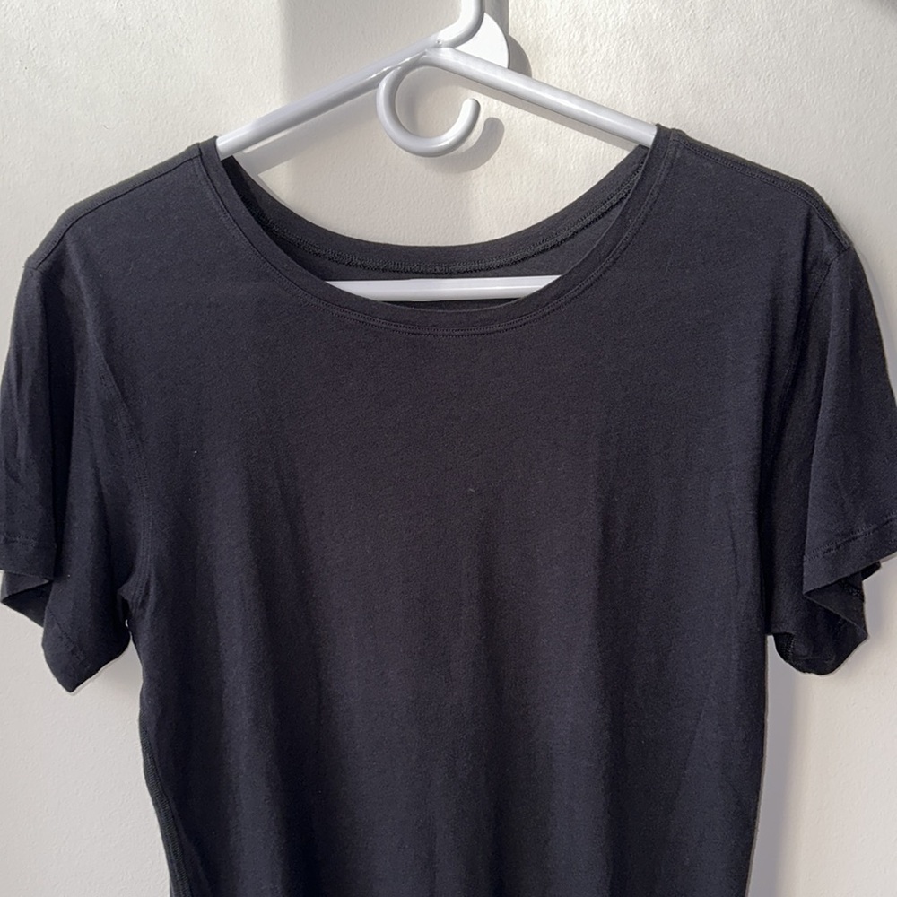 Lululemon Black Tee